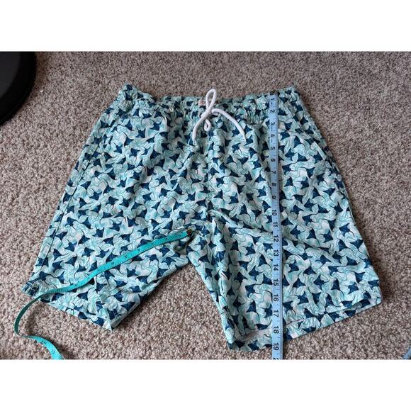 J. CREW FLEX Swimwear; Swim Trunks, Sting Ray Pattern, teal background - Picture 5 of 7